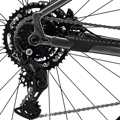 merida-big-trail-300-sedy-cierny-2025-d2